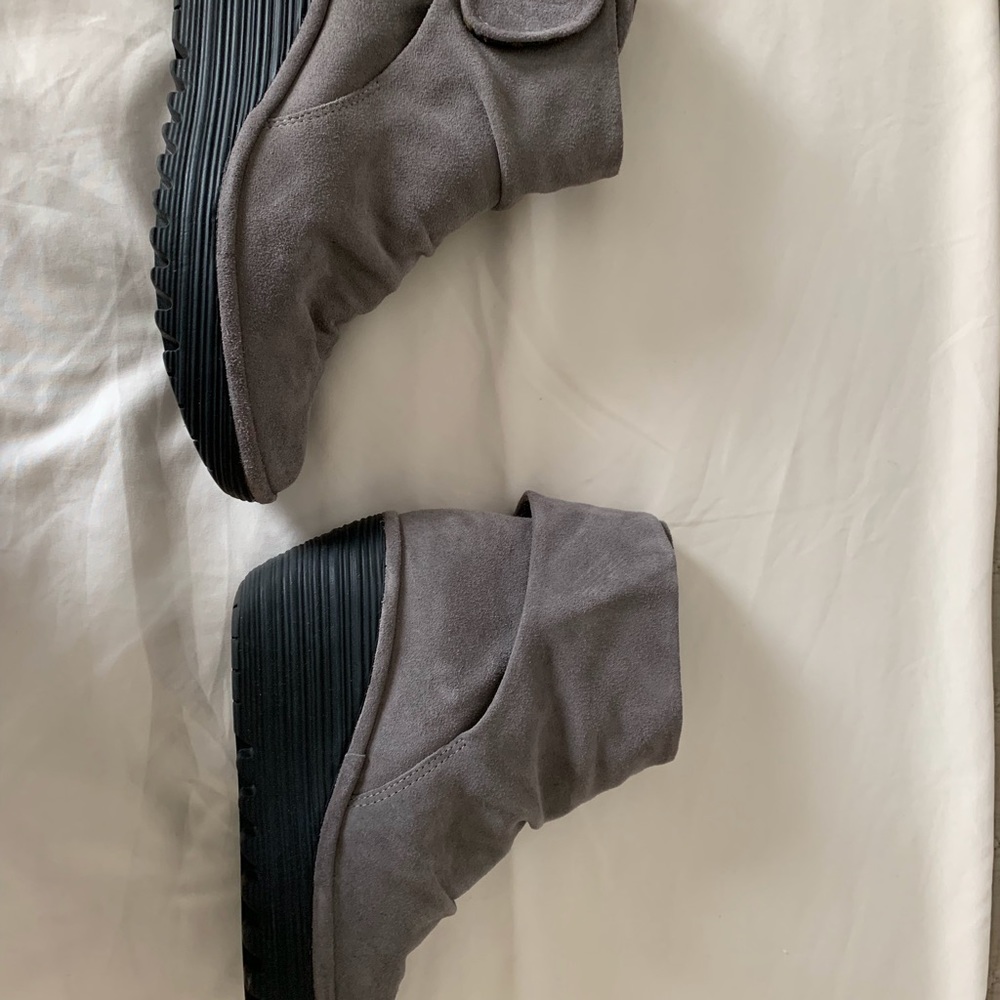 Fly London Oil Suede Ash boots. Size 40.